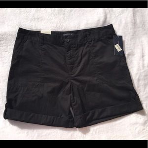 NWT Tommy Hilfiger Cuffed Shorts size 10